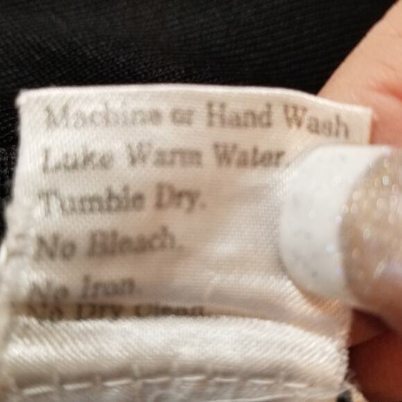 VTG -Exclusively Misook Black & Red Cardigan Button Up Long Sleeves Size S - Picture 8 of 8